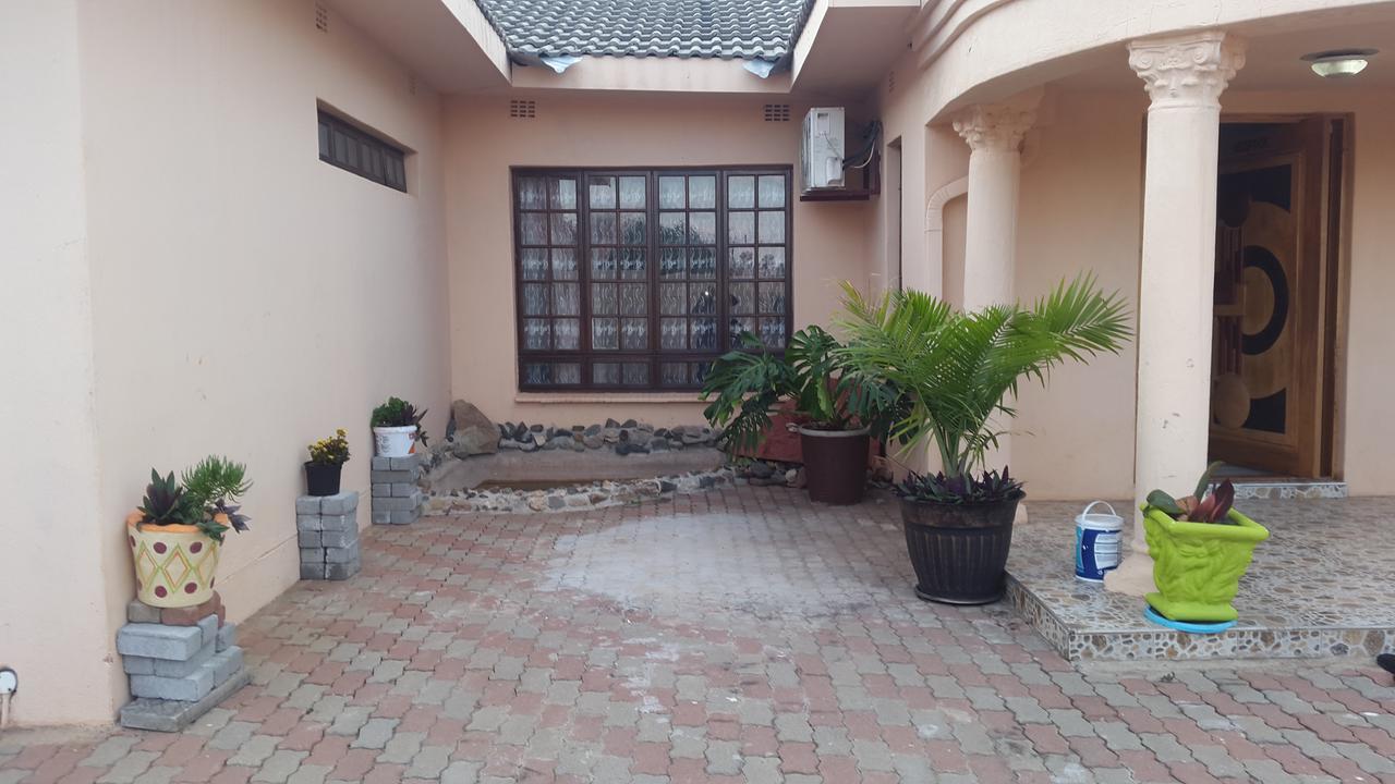 Tintech Bed & Breakfast Francistown Exterior photo