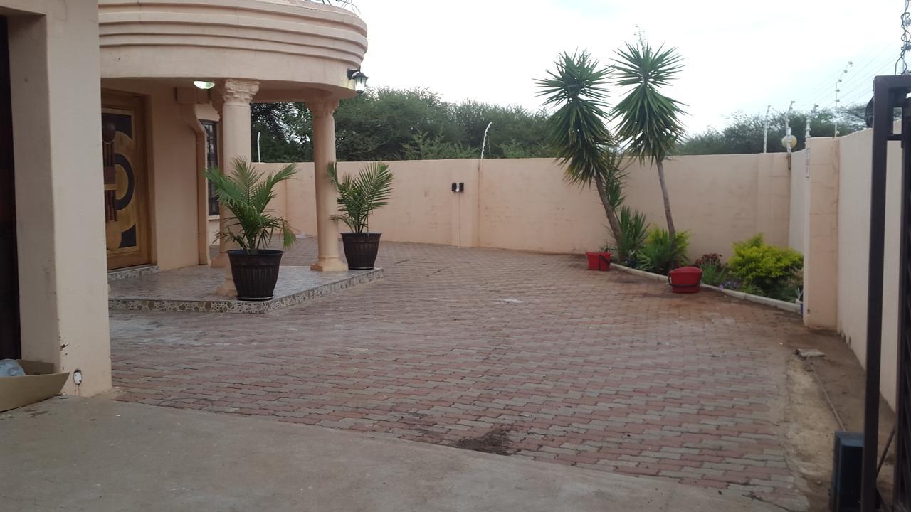 Tintech Bed & Breakfast Francistown Exterior photo